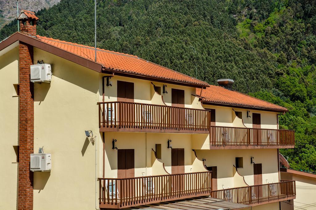 Adelaide Hotel Geres Exterior foto