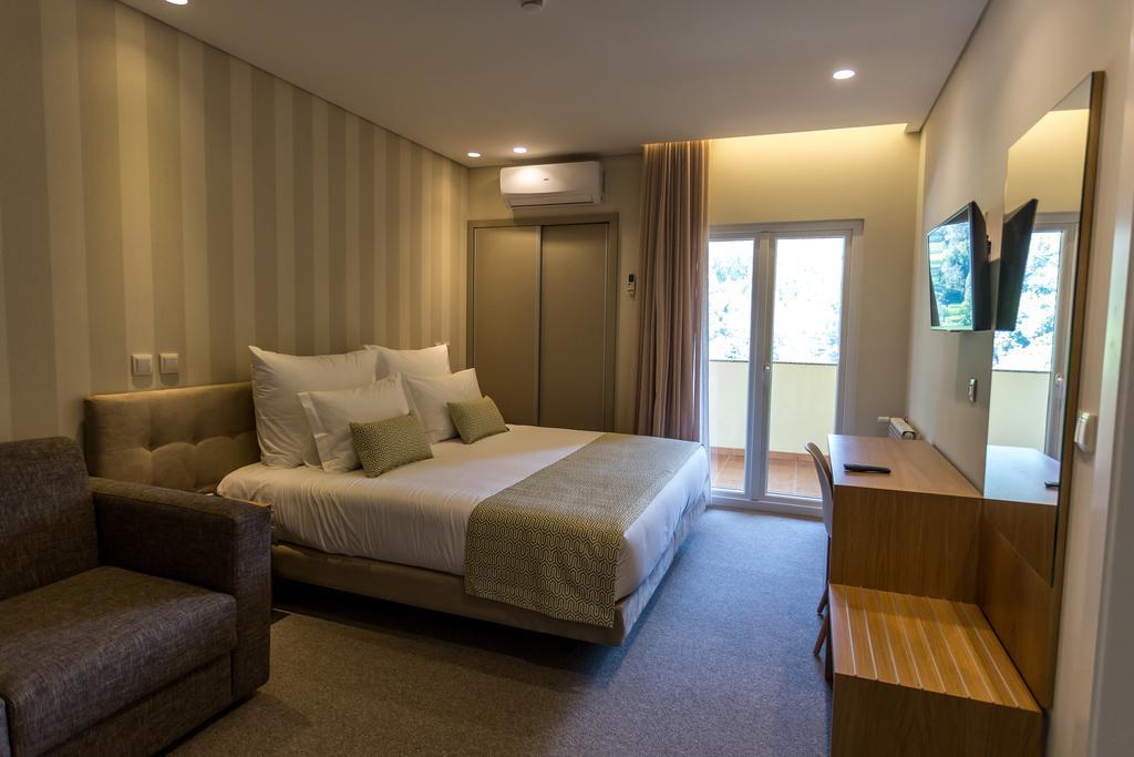 Adelaide Hotel Geres Exterior foto