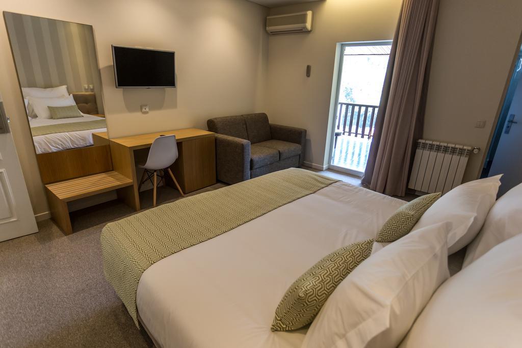 Adelaide Hotel Geres Exterior foto